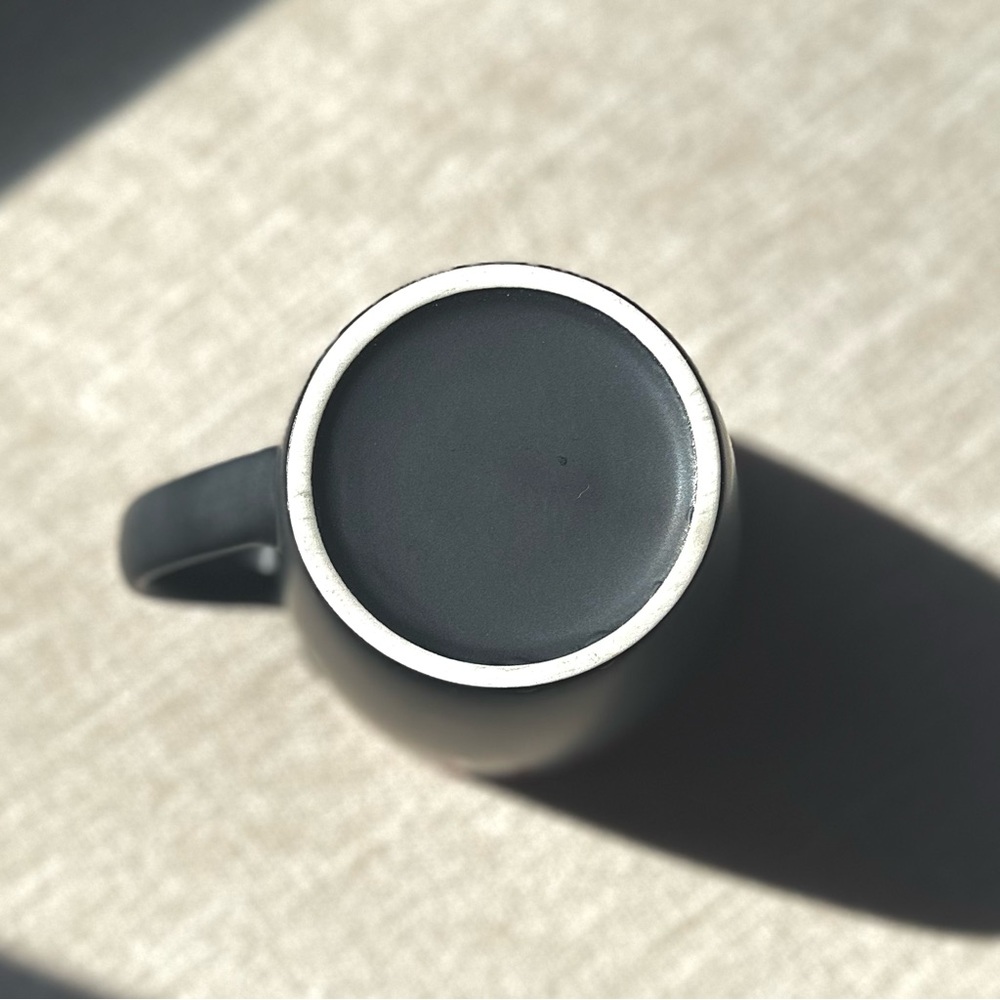 BITE Beauty Branded Ceramic Black and Red Coffee Tea Mug (Rare + Discontinued) - Picture 7 of 8